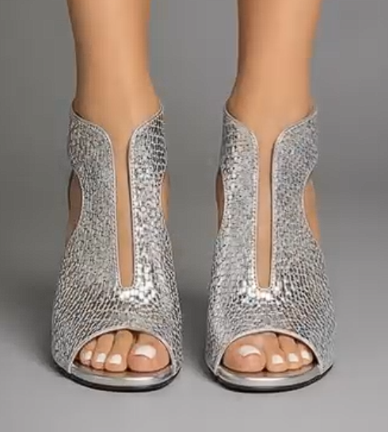 Vittoria / Elegantes sandalias trenzadas