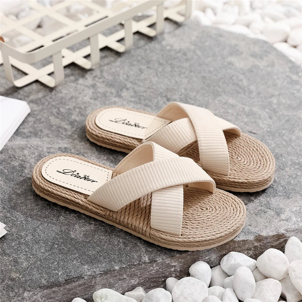 Clara — Sandalias Planas de Verano