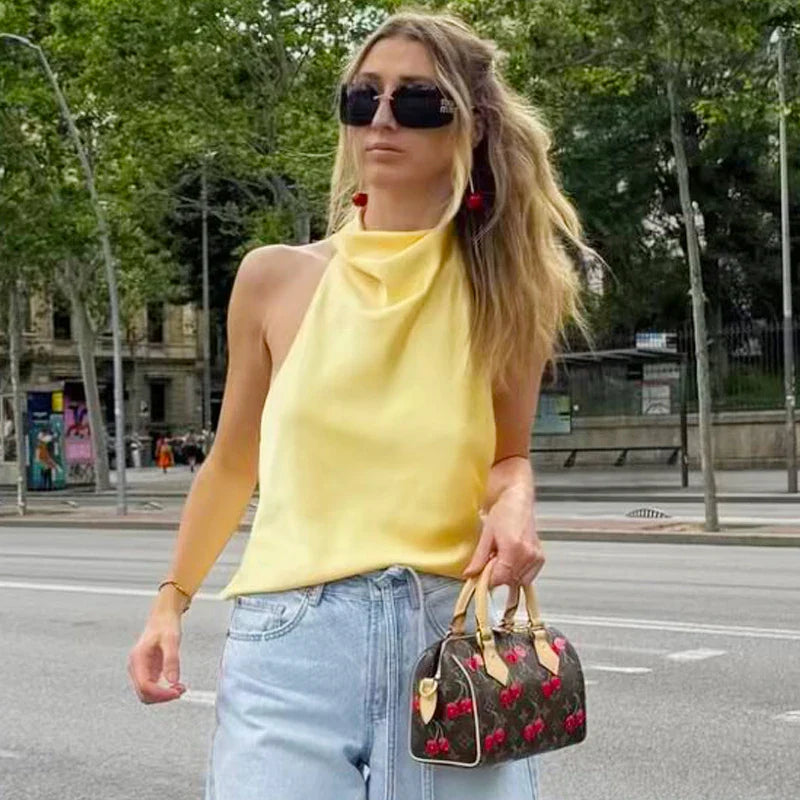 Laura — Top Halter de Satén