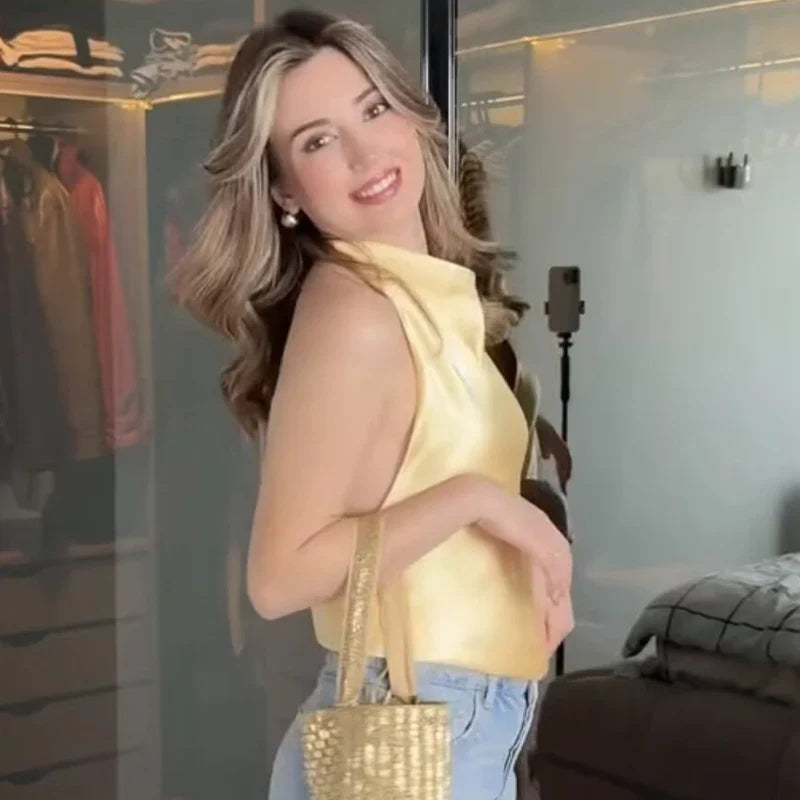 Laura — Top Halter de Satén